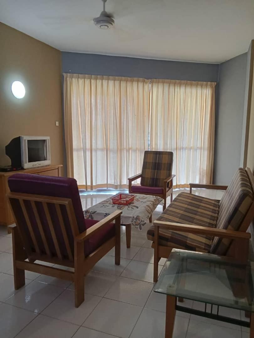 Seri Bulan Condo Порт-Диксон Экстерьер фото