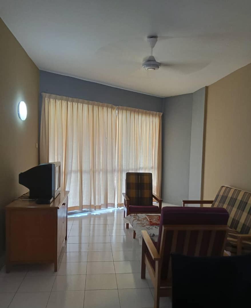Seri Bulan Condo Порт-Диксон Экстерьер фото
